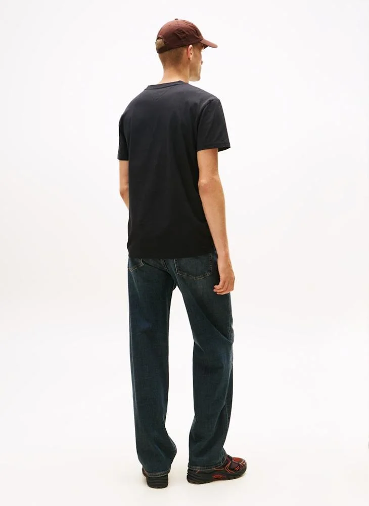 تومي جينز تيشيرت محاكٍ بلون موحد بشعار