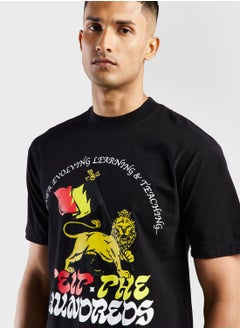 ذا هاندريدز تيشيرت بطبعات غرافيك  - Image 3