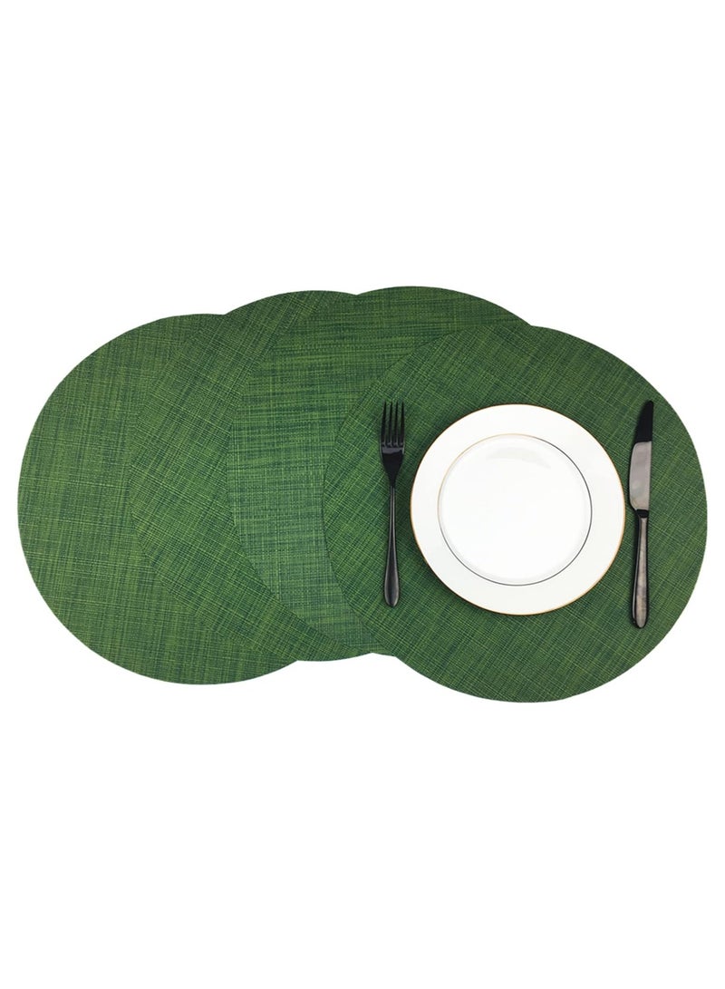 آنا طقم 4 قطع من حصائر الطعام المستديرة المصنعة من PVC بمقاس 35 سم بتصميم يشبه خشب البامبو - مقاومة للماء والبقع وحرارية، مثالية لتناول الطعام في المناسبات العائلية والأنشطة الخارجية. - Image 5