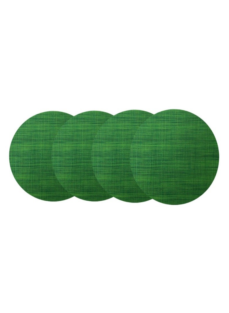 آنا طقم 4 قطع من حصائر الطعام المستديرة المصنعة من PVC بمقاس 35 سم بتصميم يشبه خشب البامبو - مقاومة للماء والبقع وحرارية، مثالية لتناول الطعام في المناسبات العائلية والأنشطة الخارجية. - Image 1