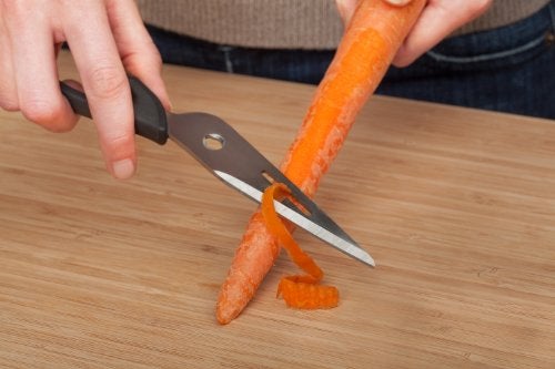 Ergo Chef مقص المطبخ متعدد الاستخدامات من إيرغو شيف قابل للفصل للدواجن والأسماك والخضروات ومزيل الأعشاب وفتاحة زجاجات (أسود) - Image 5