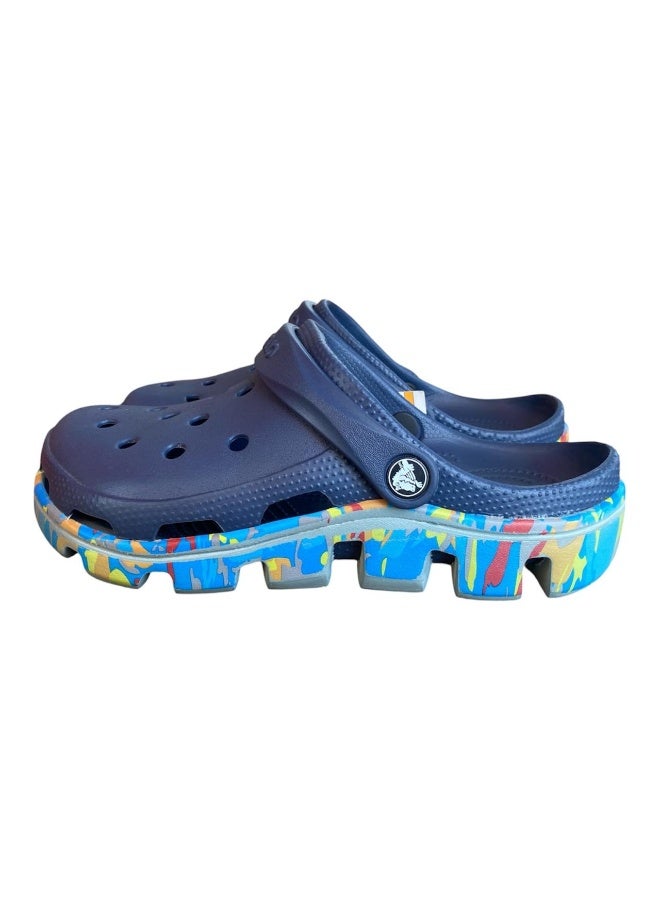 Crocs are comfortable - Image 3