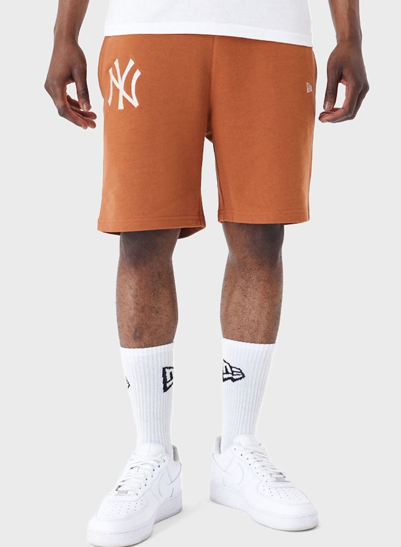 NEW ERA LEAGUE ESSNTLS SHORTS NEYYAN  EBRSTN - Image 1