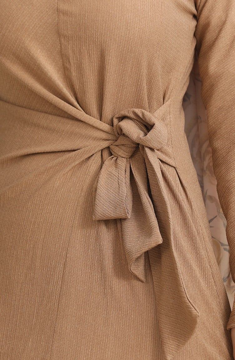 Sefa Merve Bürümcük Fabric Side Tie Dress 1017-01 Milky Coffee  - Image 4