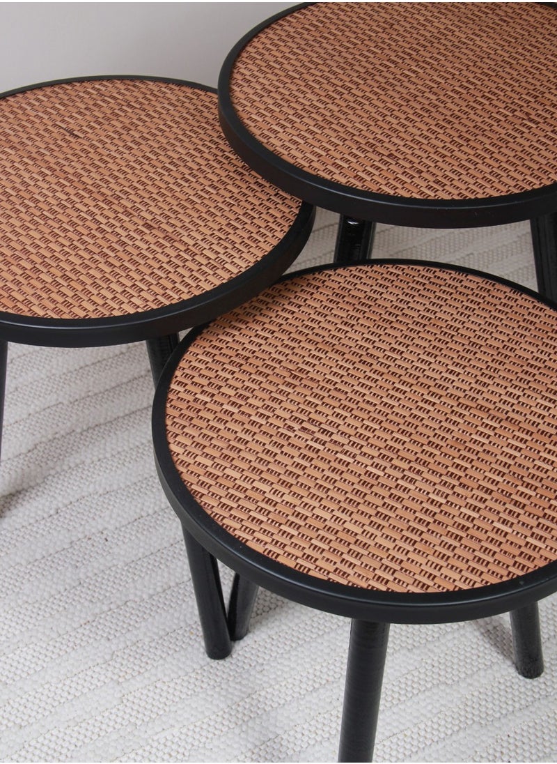 Generic - Serving table set. - Image 1