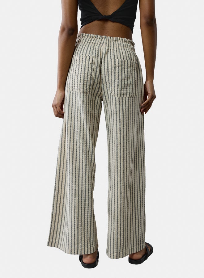 American Eagle AE High-Waisted Paperbag Pull-On Pant  - Image 4