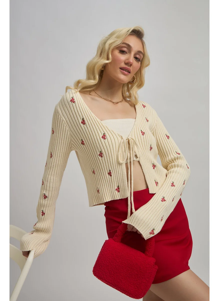 فيرجيو Virgio Ellois Cotton+ Frontopen Embroidery Tieup Top