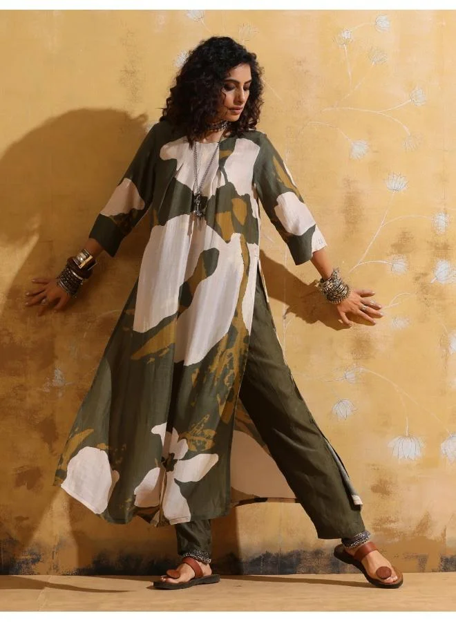 trueBrowns trueBrowns Green Cream Floral Print Muslin Silk High-Slit Kurta Set