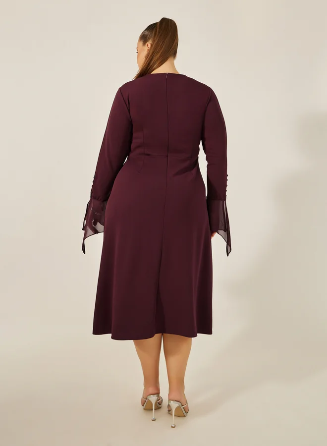 ستايلي فستان ميدي A-Line بأكمام طويلة مزين من Styli Plus Size