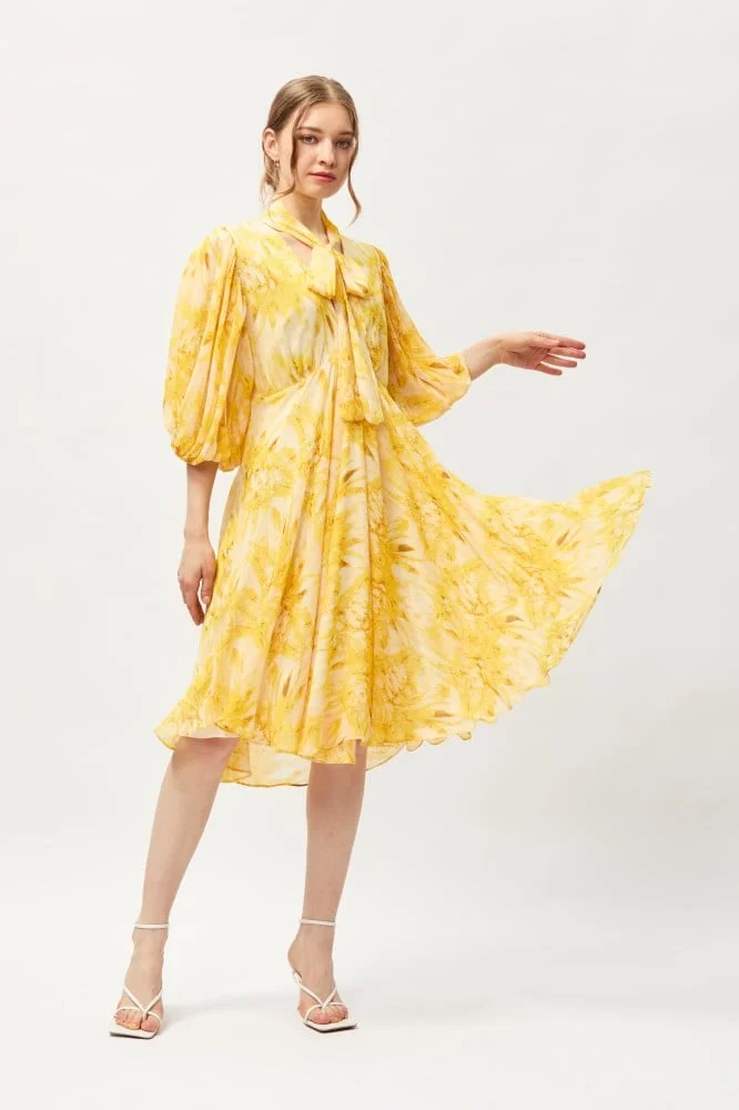 Tenda Floral dress with tied collar