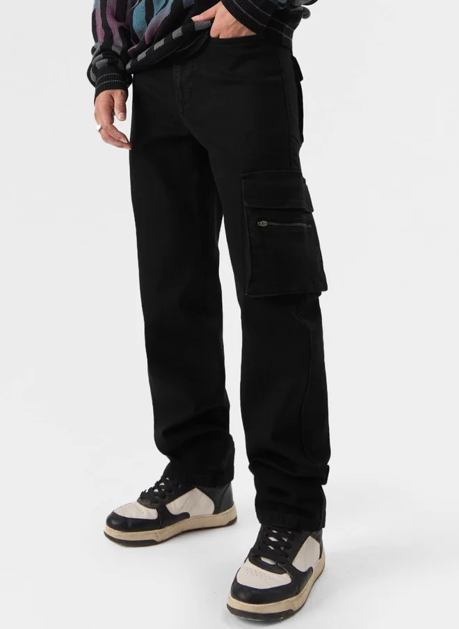 The Souled Store  The Souled Store Men Regular Fit Solid Black Cargo Jeans  | Best Price UAE