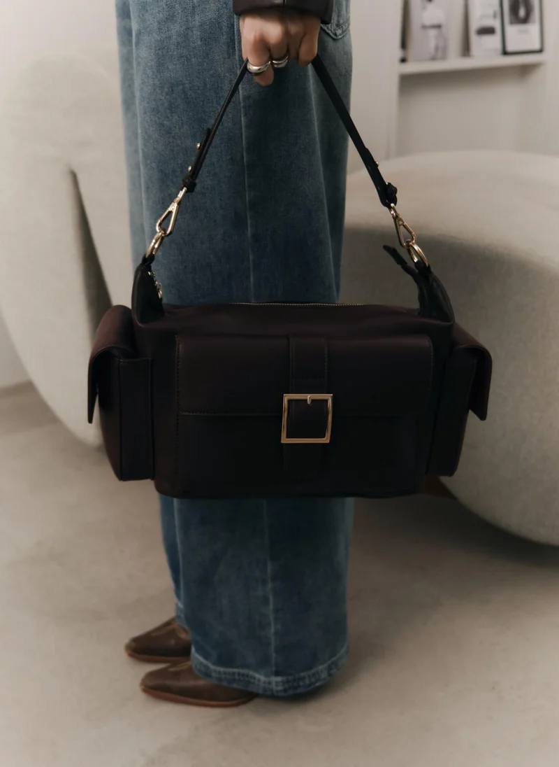 Rectangular bag with large pockets