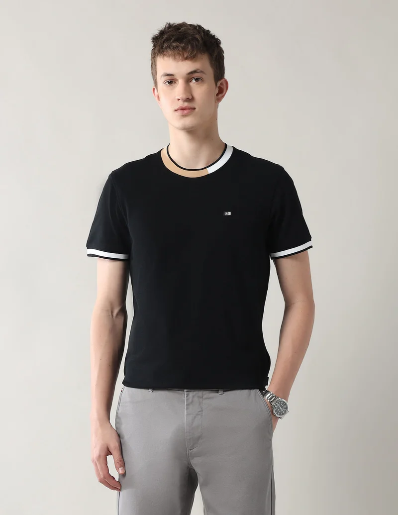 Arrow Solid Black White Beige T-Shirt