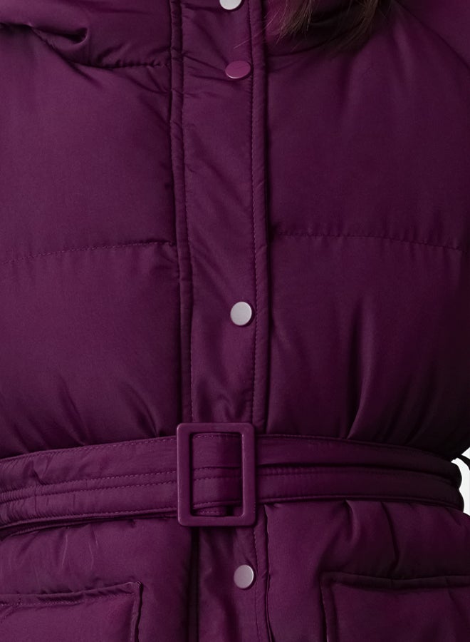 trendyol جاكيت بافر مقاوم للماء مع غطاء وحزام - برقوق عادي - Image 3