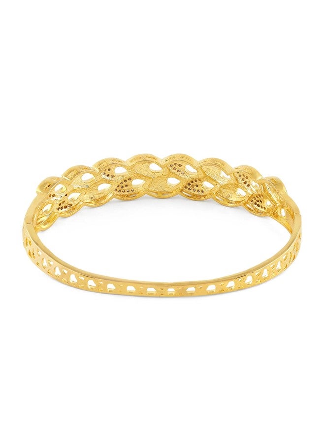 Zaveri Pearls سوار كادا من النحاس الأصفر المرصع بالزركونيا المكعبة اللامعة من زافيري بيرلز، باللونين الوردي والأخضر النعناعي، للنساء - ZPFK22094 - Image 4