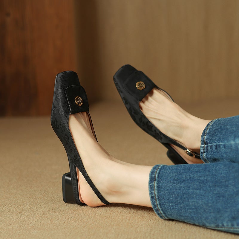 2024 Summer Goods Guofeng Low-Heeled Women'S 32-43 All-Match Square Buckle With Baotou Sandals - Image 4