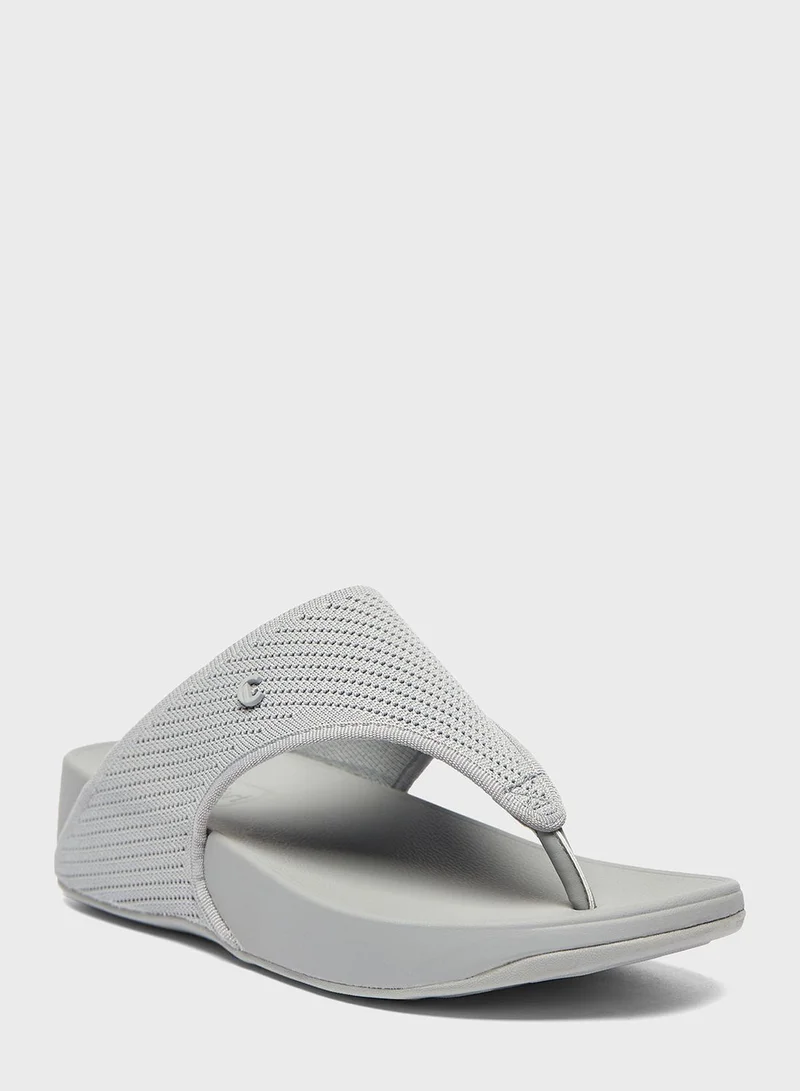لو كونفورت T Bar Wedge Sandals