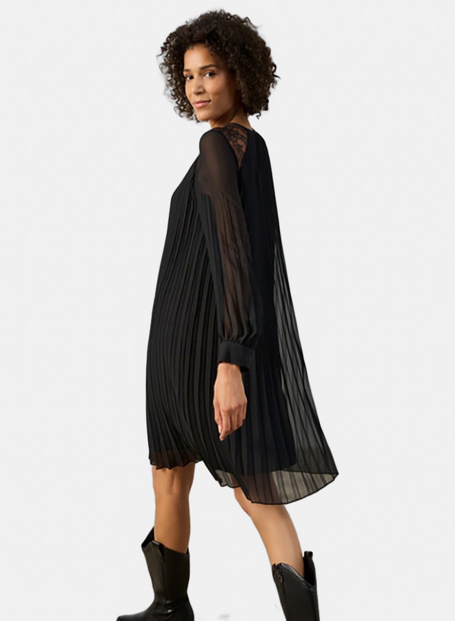 GERRY WEBER Pleated Dress With A Lace Insert  - Image 3