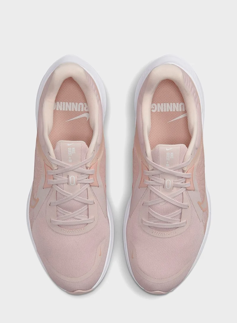 Nike Quest 5