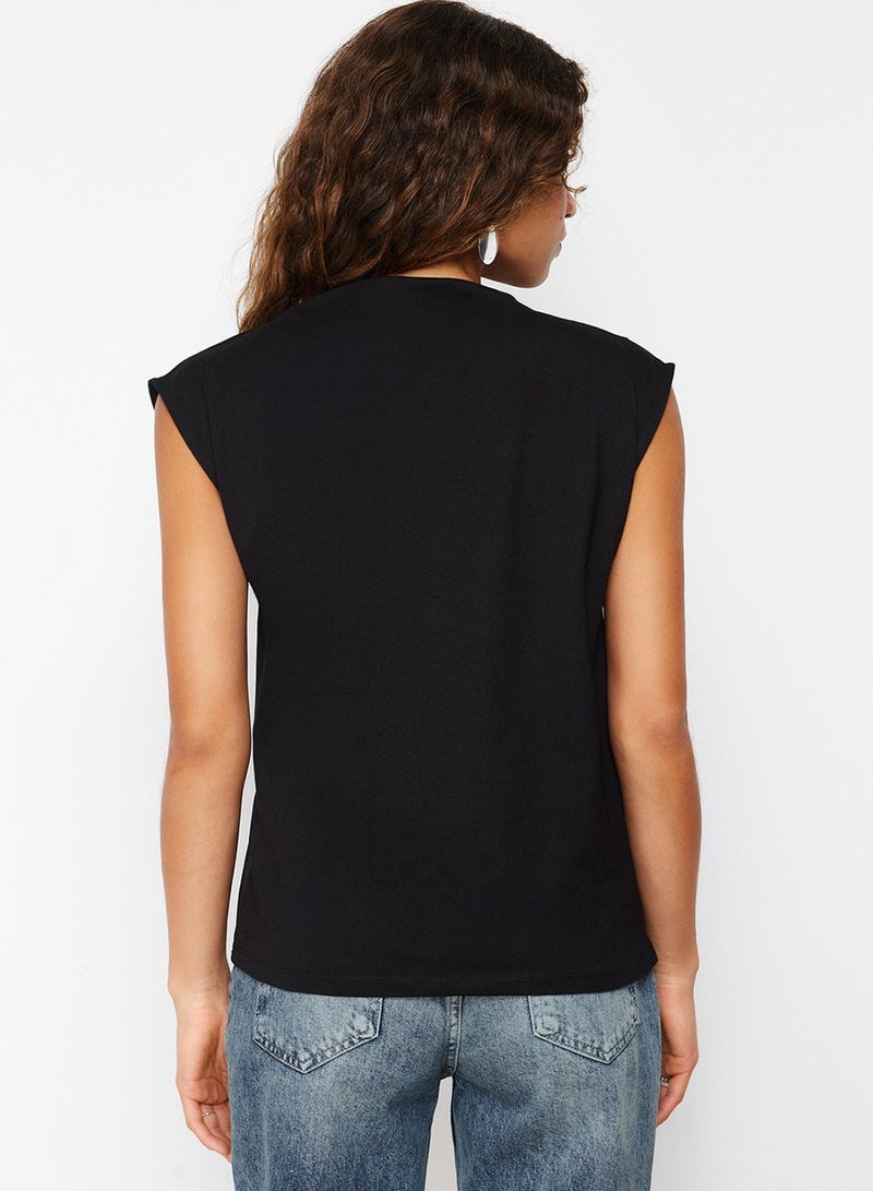 trendyol Black Boat Neck Zero Sleeve Gathered Knitted T-Shirt - Image 5