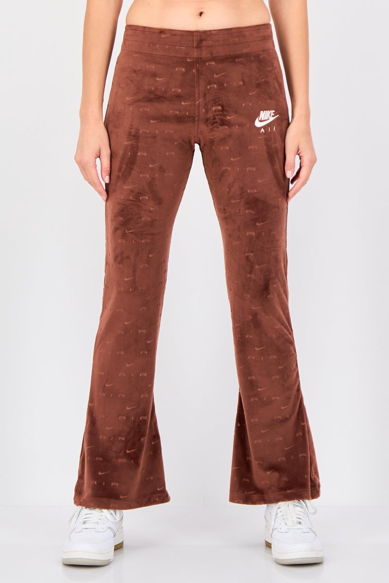 Nike سروال خارجي ضيق للنساء، بني - Image 1