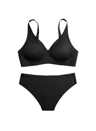 Seamless Bra With Chest Pad and No Show Bikini Pantie - pzsku/Z510FF46433953A54D59CZ/45/_/1730189067/e94c1dae-c95d-4e9b-b5e3-62462839fde3
