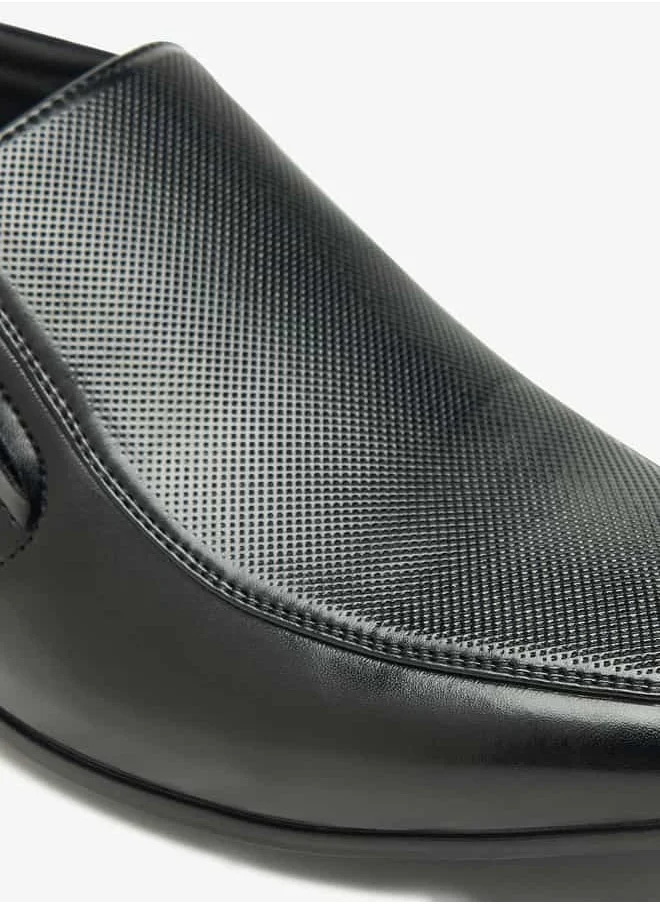 ال بي ال من شو اكسبرس Men Solid Slip-On Loafers