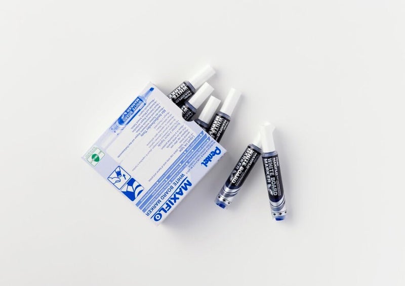 Pentel MWL6-CO (Pack Of 12) Maxiflo Dry Wipe Chisel Tip Marker - Blue - Image 1
