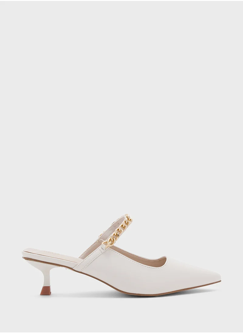 ايلا Chain Detail Pointy Toe Pump