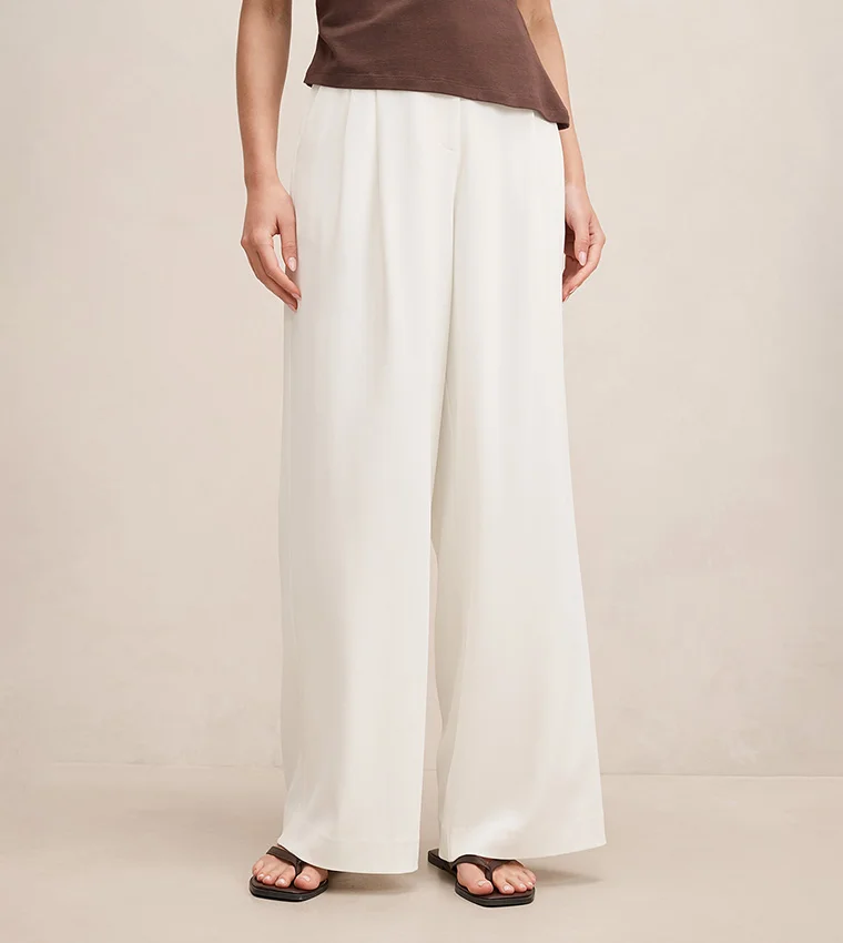 Forever New Annabelle Pleated Wide Leg Pant