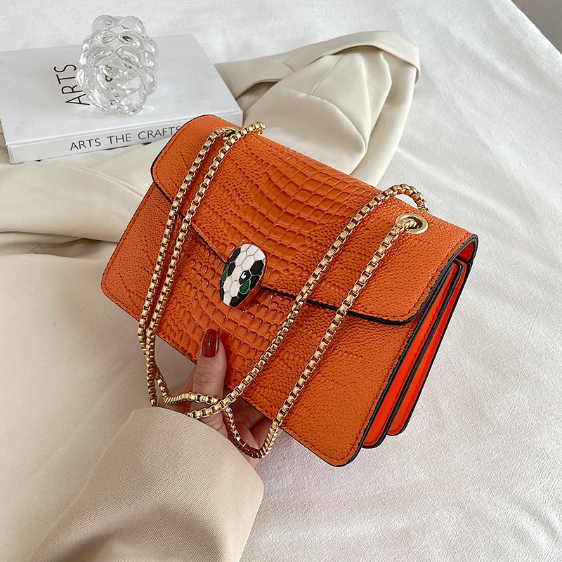 Crocodile Pattern Women'S Bag Trendy Fashionable Shoulder Bag Western Style Crossbody Small Bag Underarm Bag Fashionable Chain Small Square Bag - Image 4