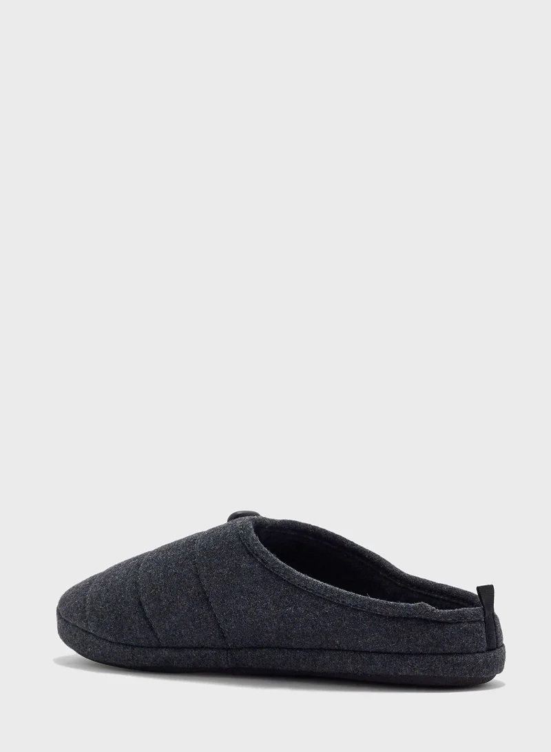 سفنتي فايف Mens Quilted Bedroom Slippers