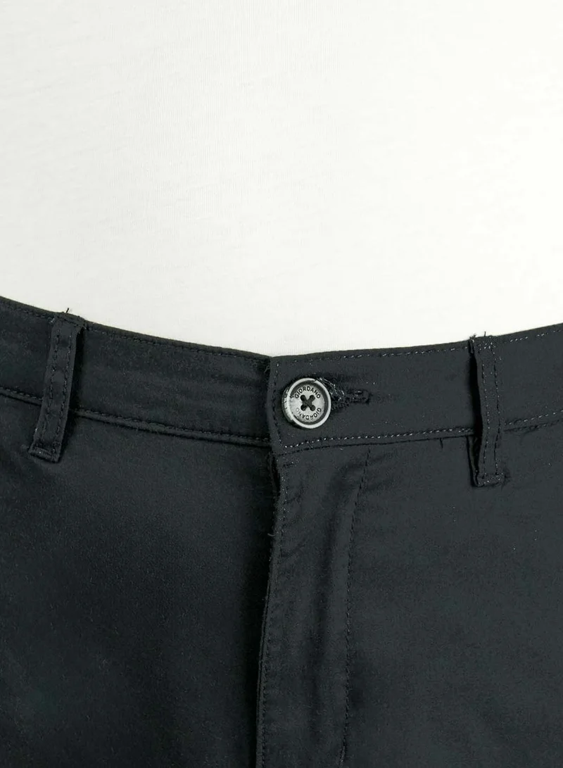 GIORDANO  Men's Slim Tapered Khakis for Men | Best Price UAE