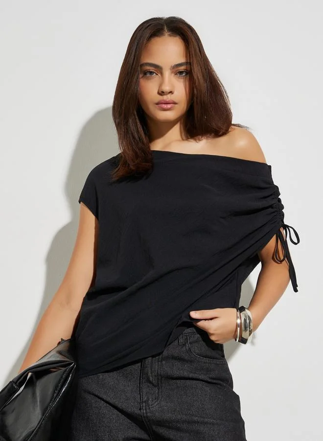 Styli Black Solid Ruched Asymmetric Neck Top
