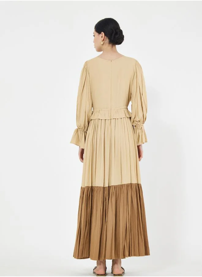 هاوس اوف مودا Color Block Empire Waist Ruffle Trim Maxi Dress