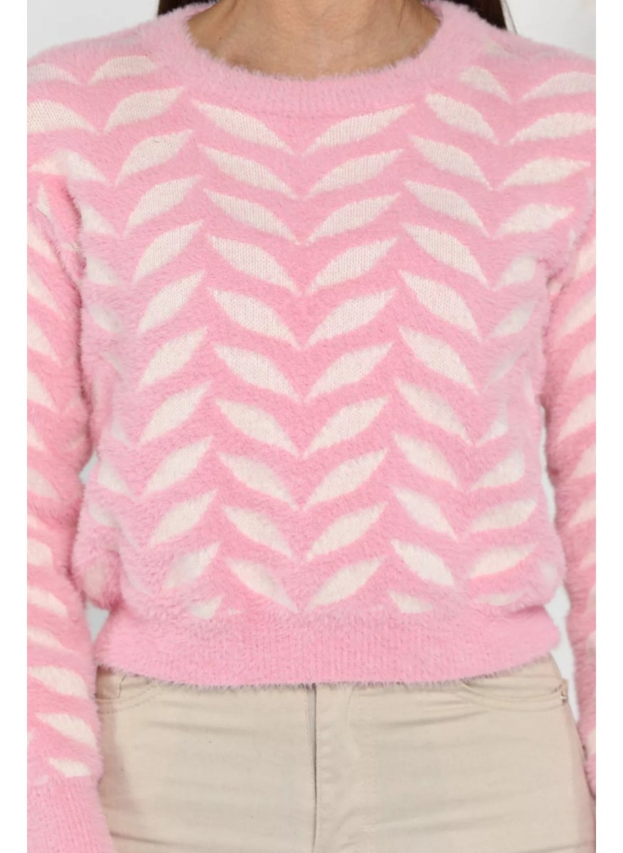 Gülseli Gulseli Crew Neck Patterned Soft Yarn Croptop Women's Knitwear Sweater  - Image 3