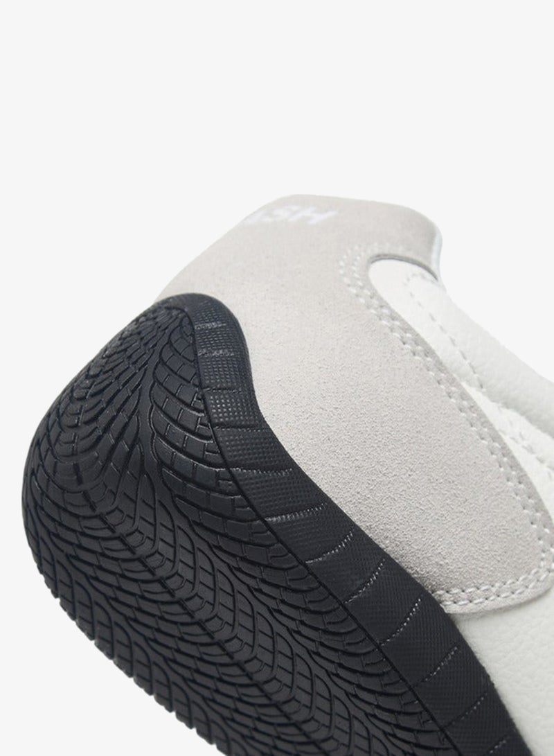 داش أحذية رياضية نسائية برباط وتفاصيل شعار - Image 5