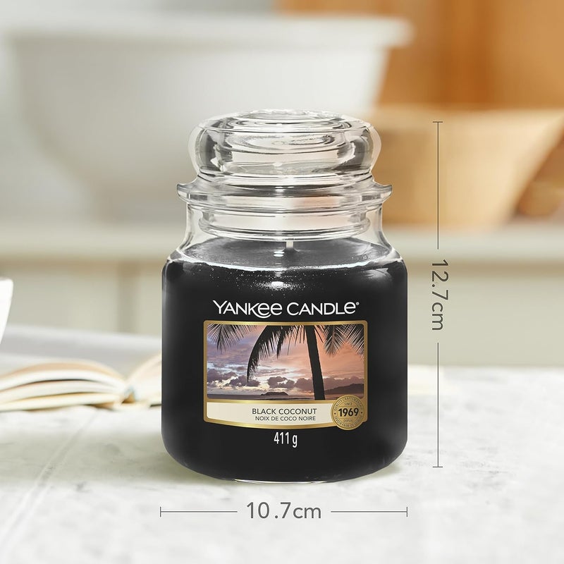 YANKEE CANDLE شمعة يانكي كاندل متوسطة الحجم - جوز الهند الأسود - Image 4