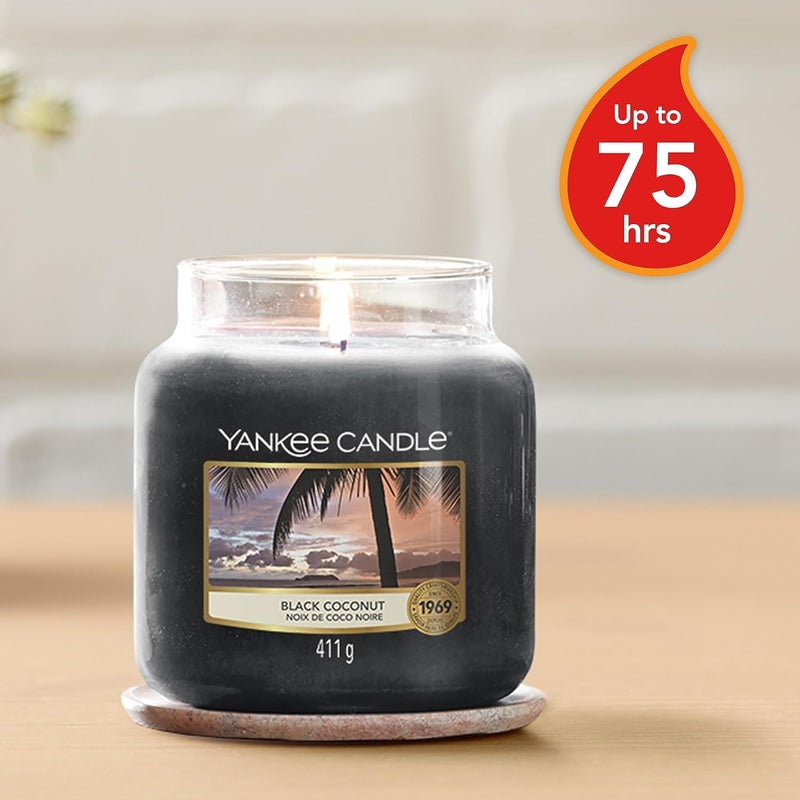 YANKEE CANDLE شمعة يانكي كاندل متوسطة الحجم - جوز الهند الأسود - Image 3