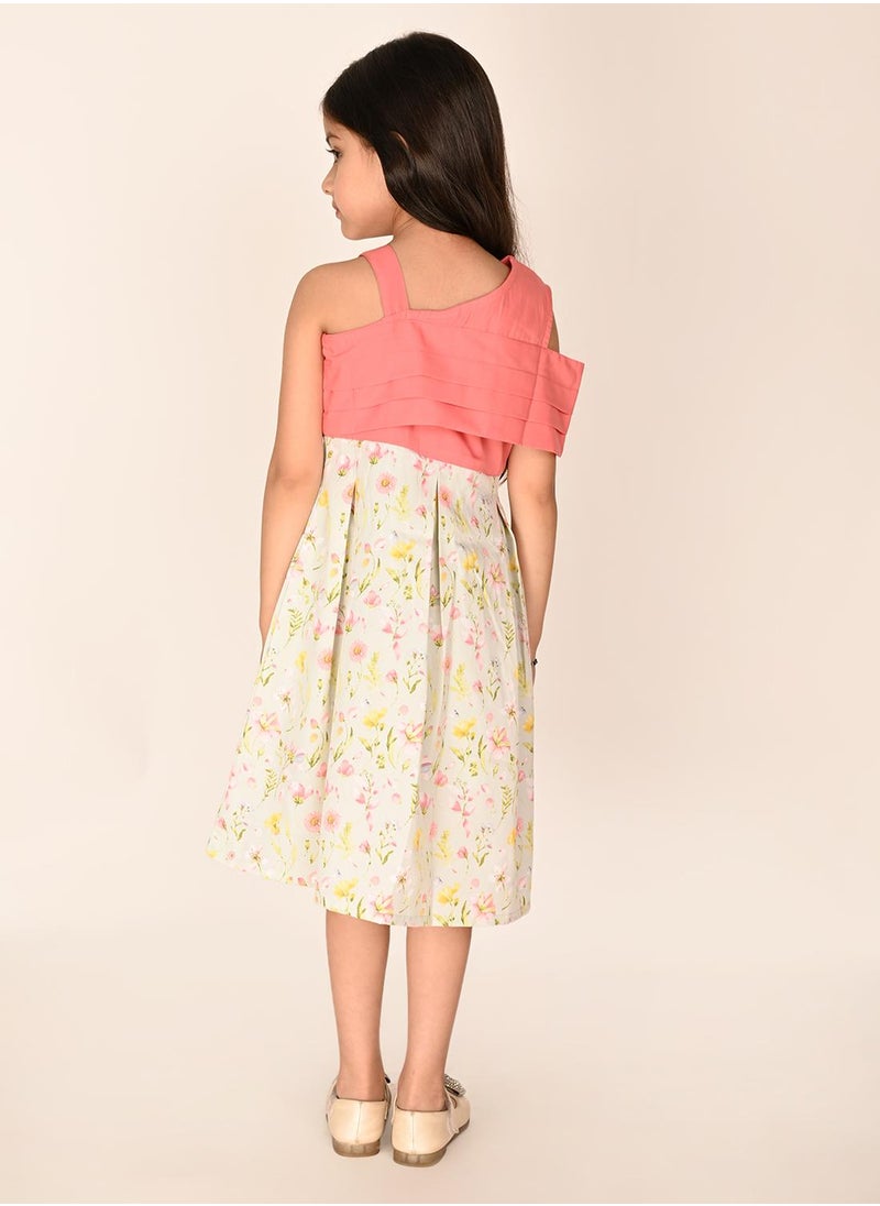 LILPICKS Pink Green Dresses Straight Fit made from Cotton featuring Self Design design and Round Neck neckline - Perfect for Festive!  - Image 5