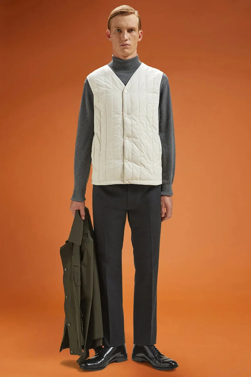 Doppelganger Men's regular fit padded gilet - Beige
