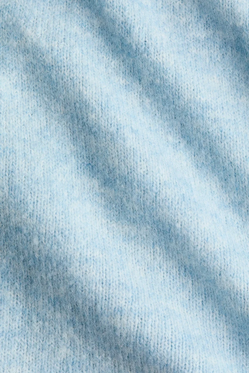 اتش اند ام كارديغان بتصميم ملفوف