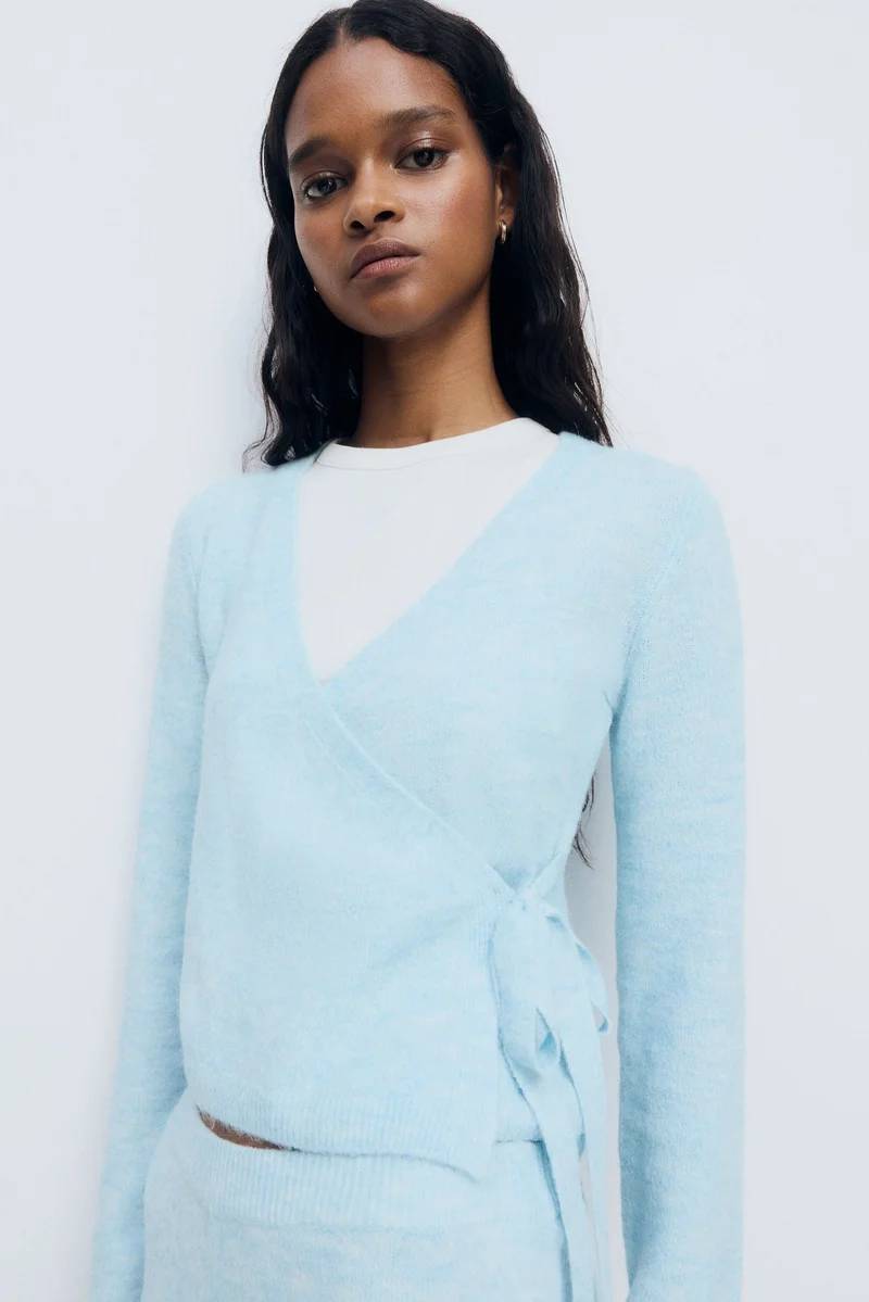 اتش اند ام كارديغان بتصميم ملفوف