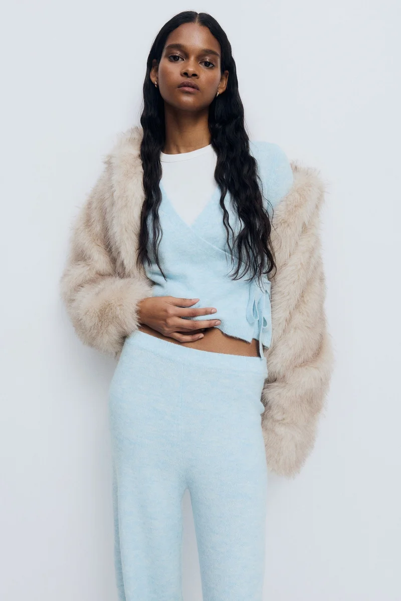 اتش اند ام كارديغان بتصميم ملفوف