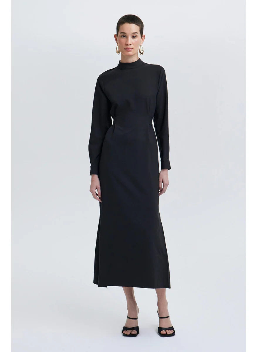 تاتشي Touche Belted Crepe Dress