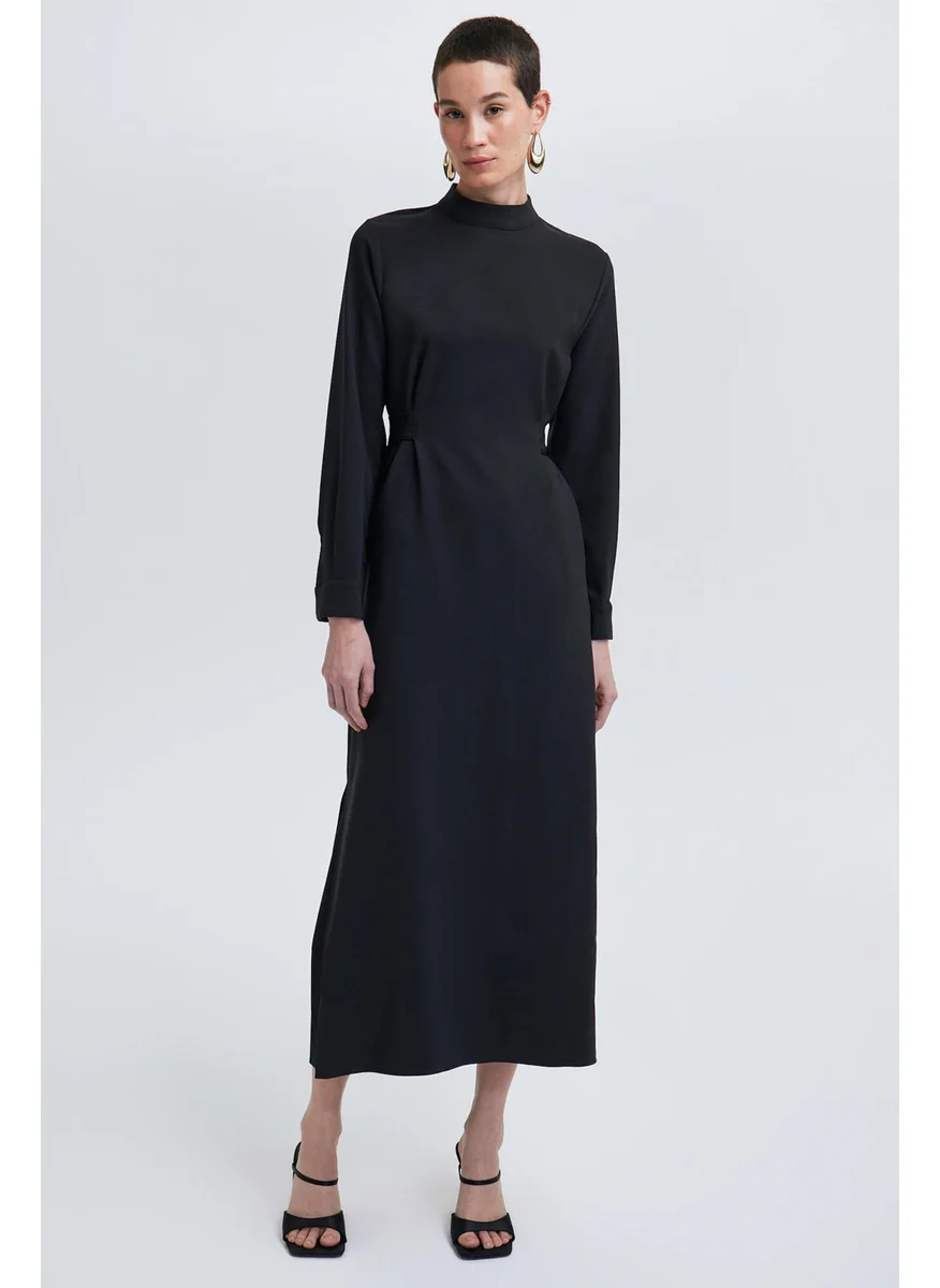 تاتشي Touche Belted Crepe Dress