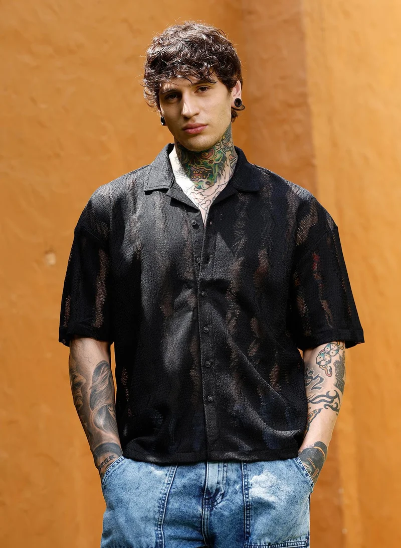 كامبوس سوترا Campus Sutra Men Swirl Flat-Knit Resort Oversized Shirt | Cuban Collar Short Regular Sleeves | Button Closure Straight Hem | Solid Jacquard | Knitted Fabric For Casual & Vacation Wear | Onyx Black