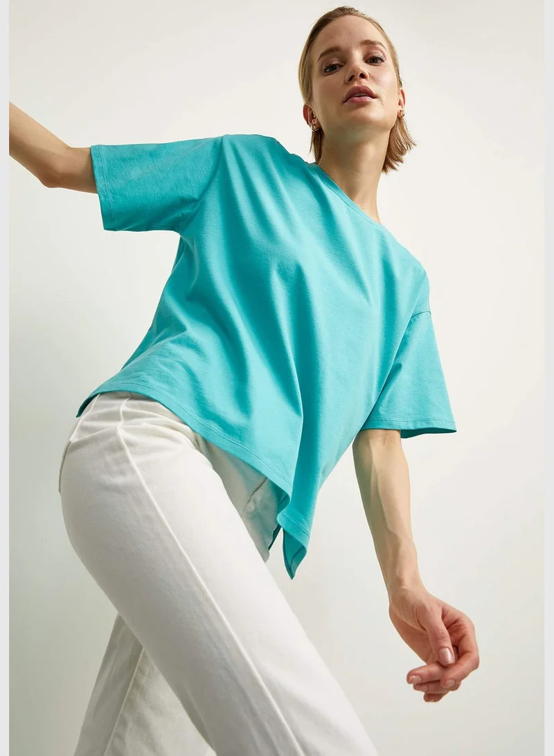 ديفاكتو Woman Regular Fit Crew Neck Knitted Short Sleeve T-Shirt