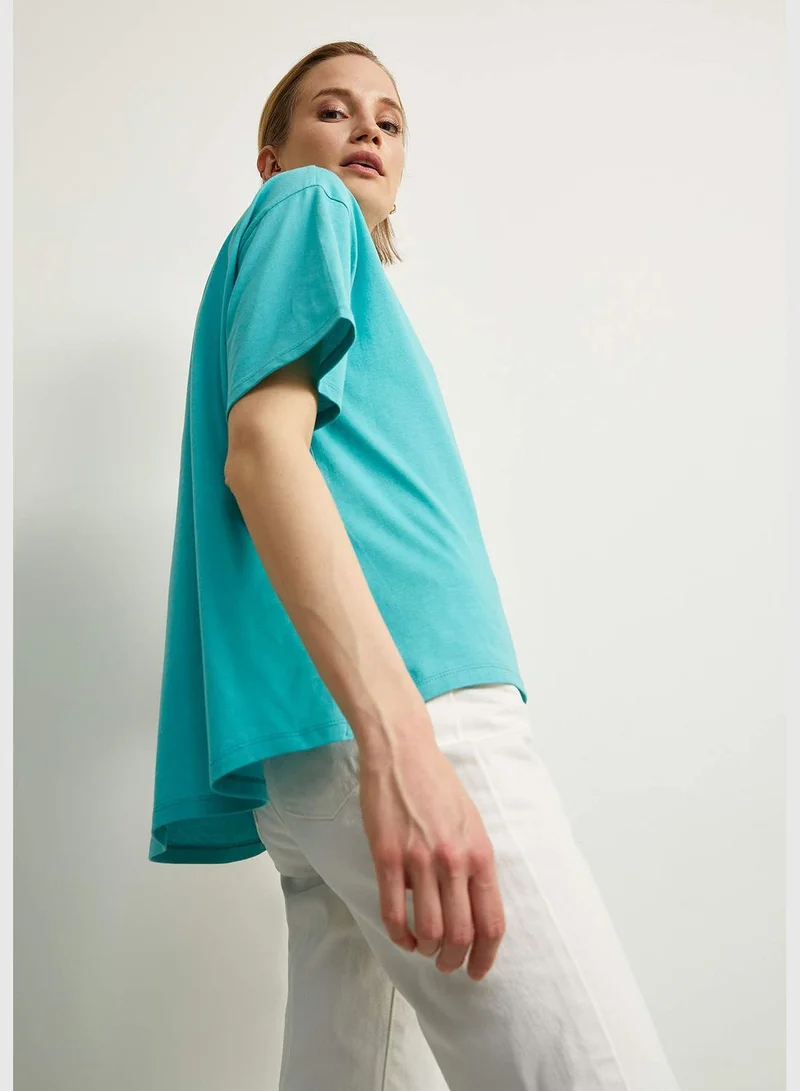 ديفاكتو Woman Regular Fit Crew Neck Knitted Short Sleeve T-Shirt