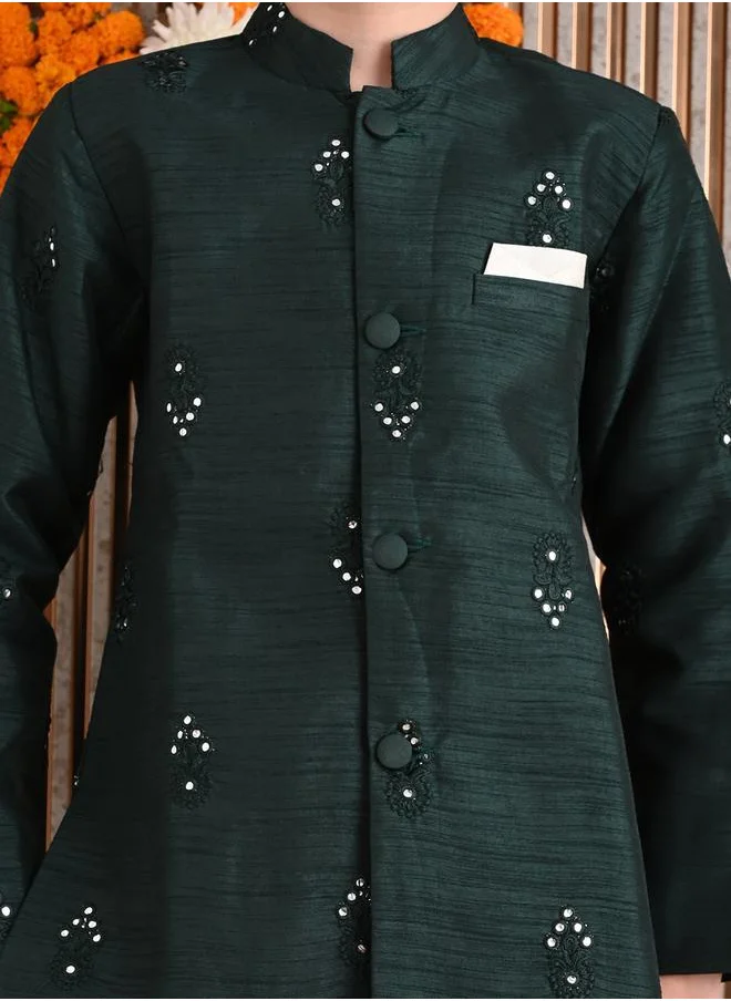 ليلك Emroidered Kurta with Pyjama Set